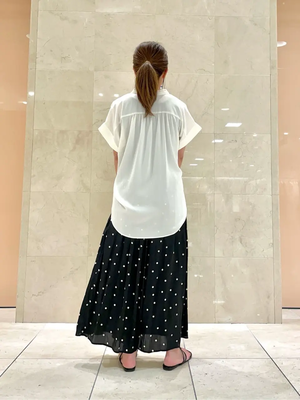 組曲 井上 コーディネート画像