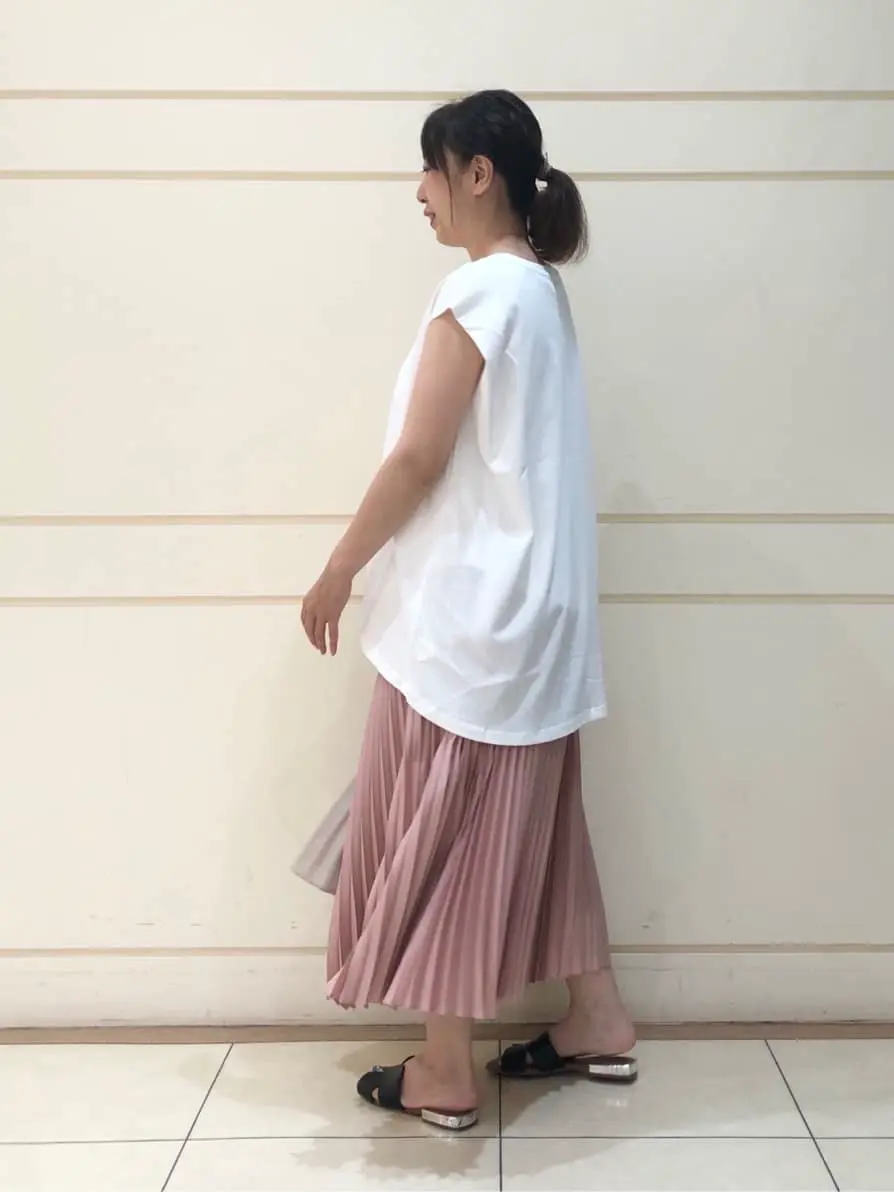 組曲 SAKAI コーディネート画像