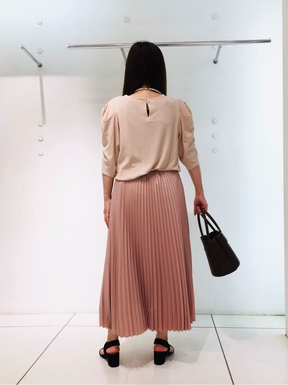 組曲 スタッフ コーディネート画像