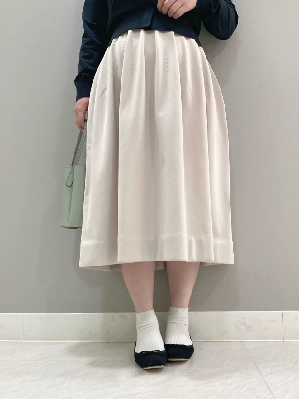 組曲 鈴木 コーディネート画像