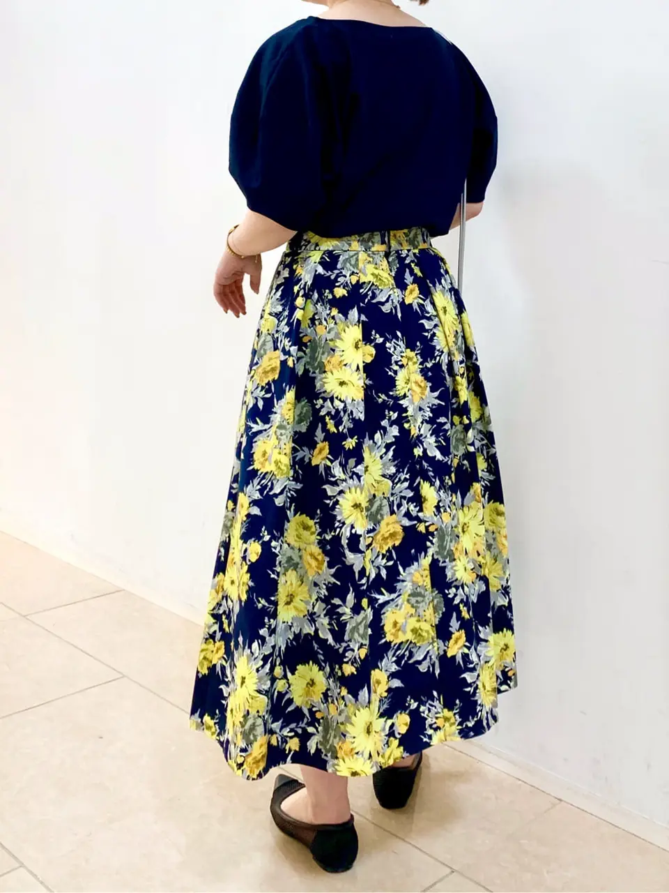 組曲 石井 コーディネート画像