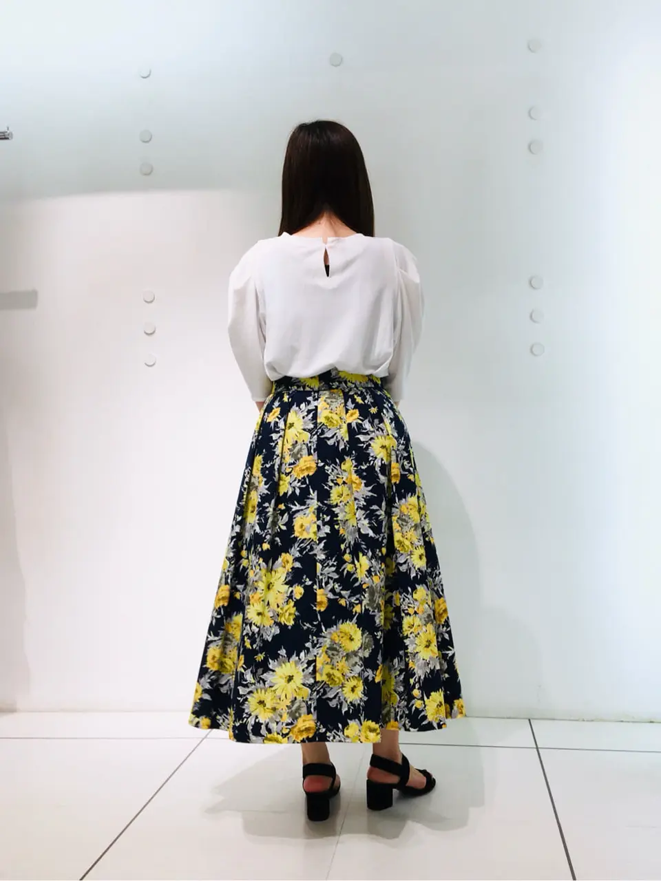 組曲 スタッフ コーディネート画像