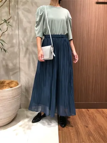 組曲 スタッフ コーディネート画像