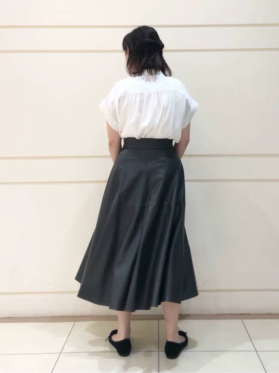 組曲 SAKAI コーディネート画像