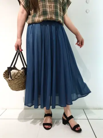 組曲 スタッフ コーディネート画像