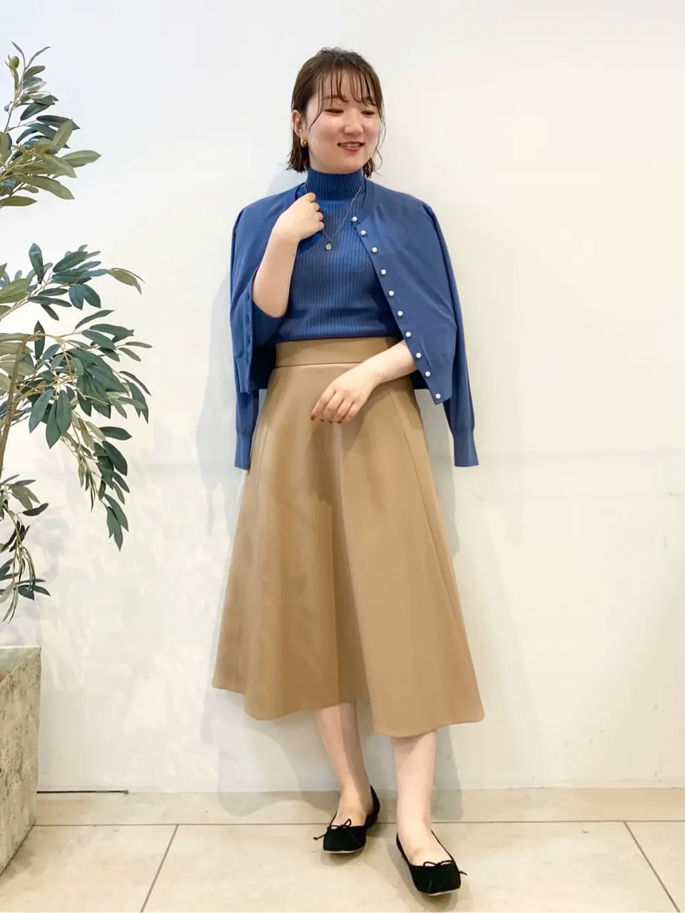 組曲 石井 コーディネート画像