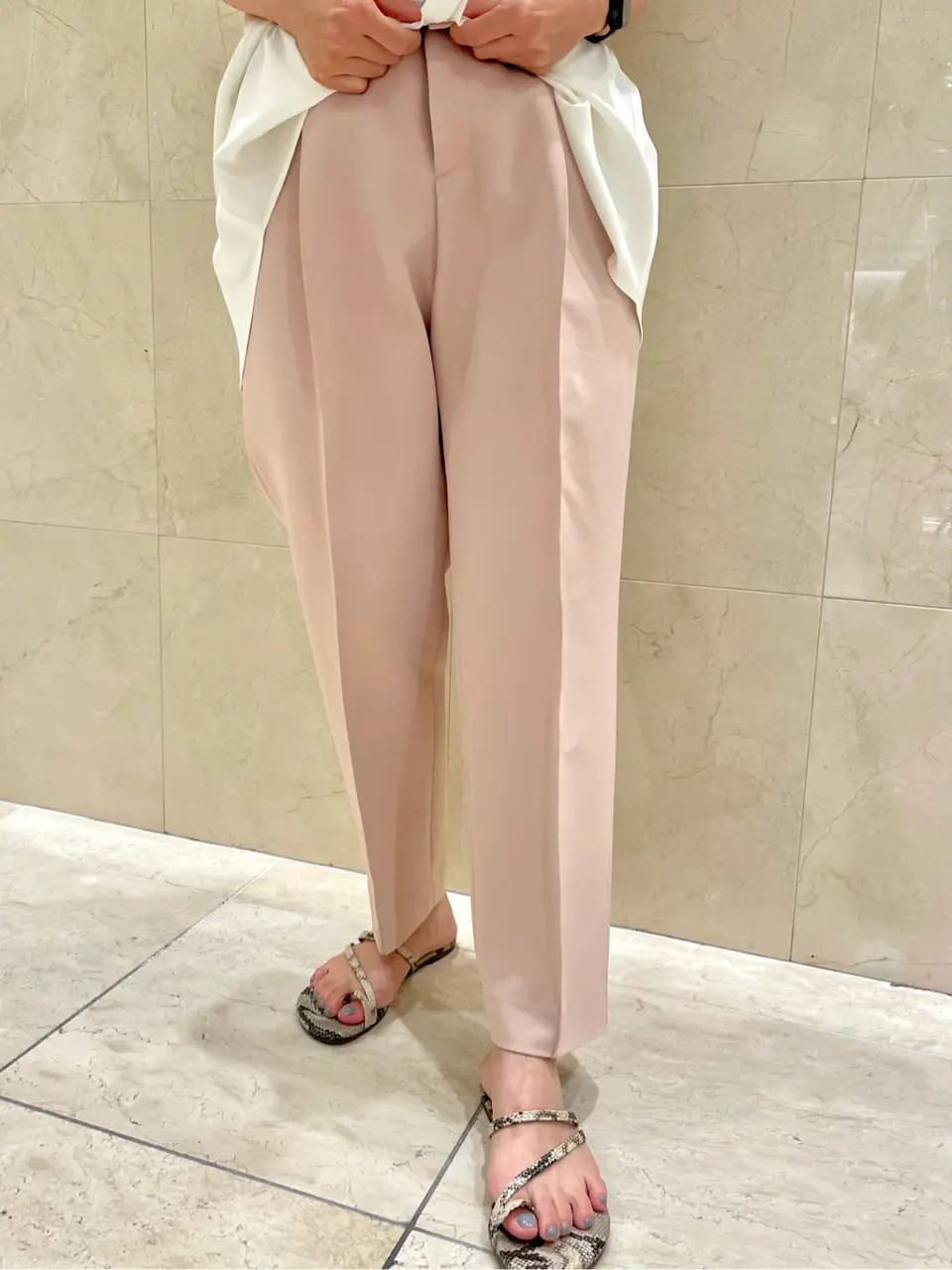 組曲 井上 コーディネート画像