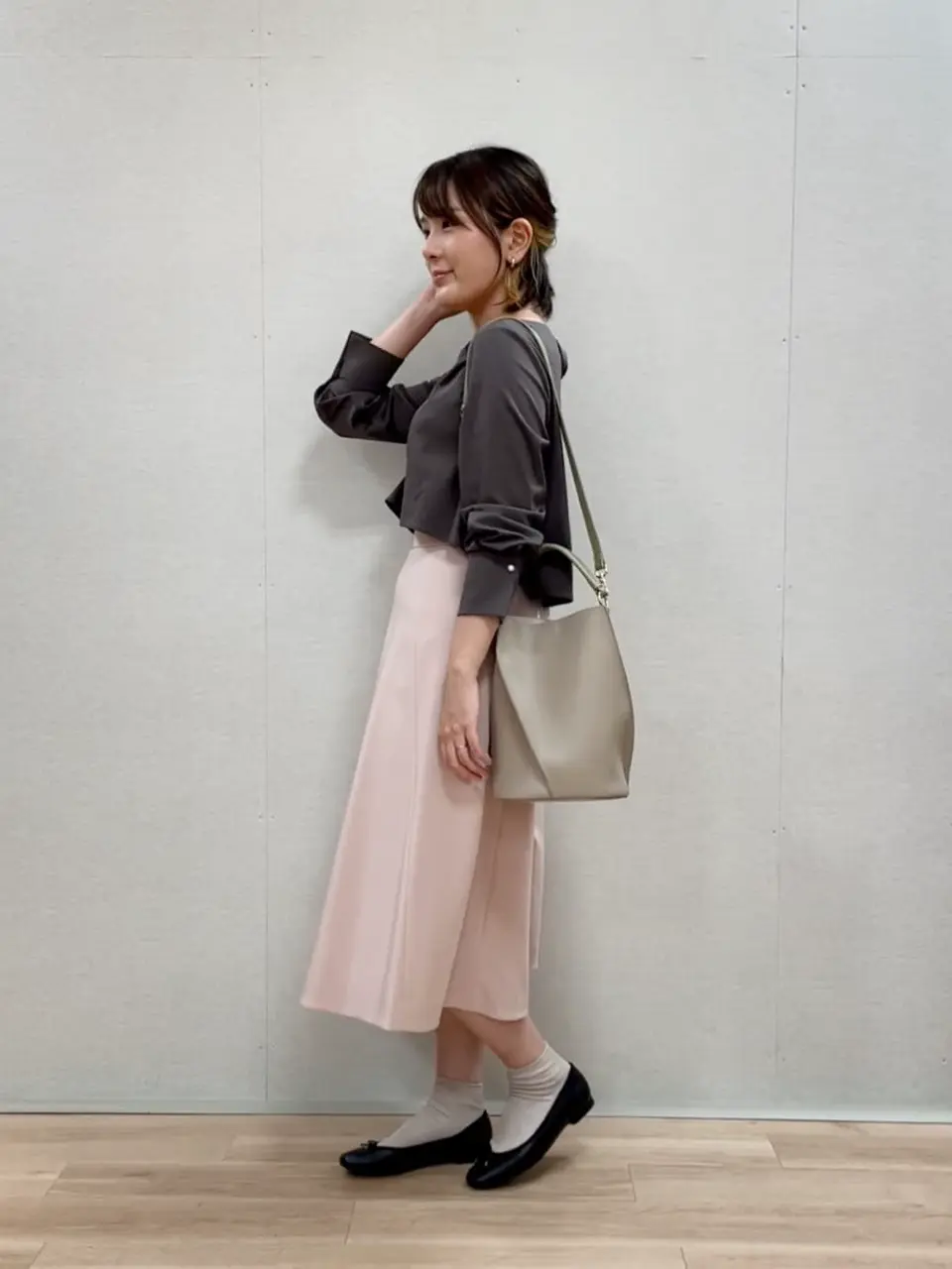 組曲 宮本 コーディネート画像