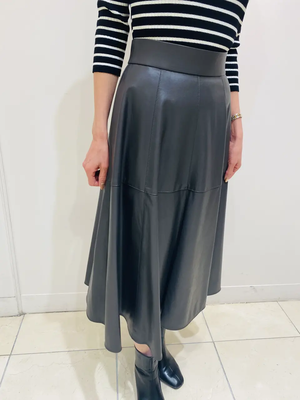 組曲 冨樫 コーディネート画像