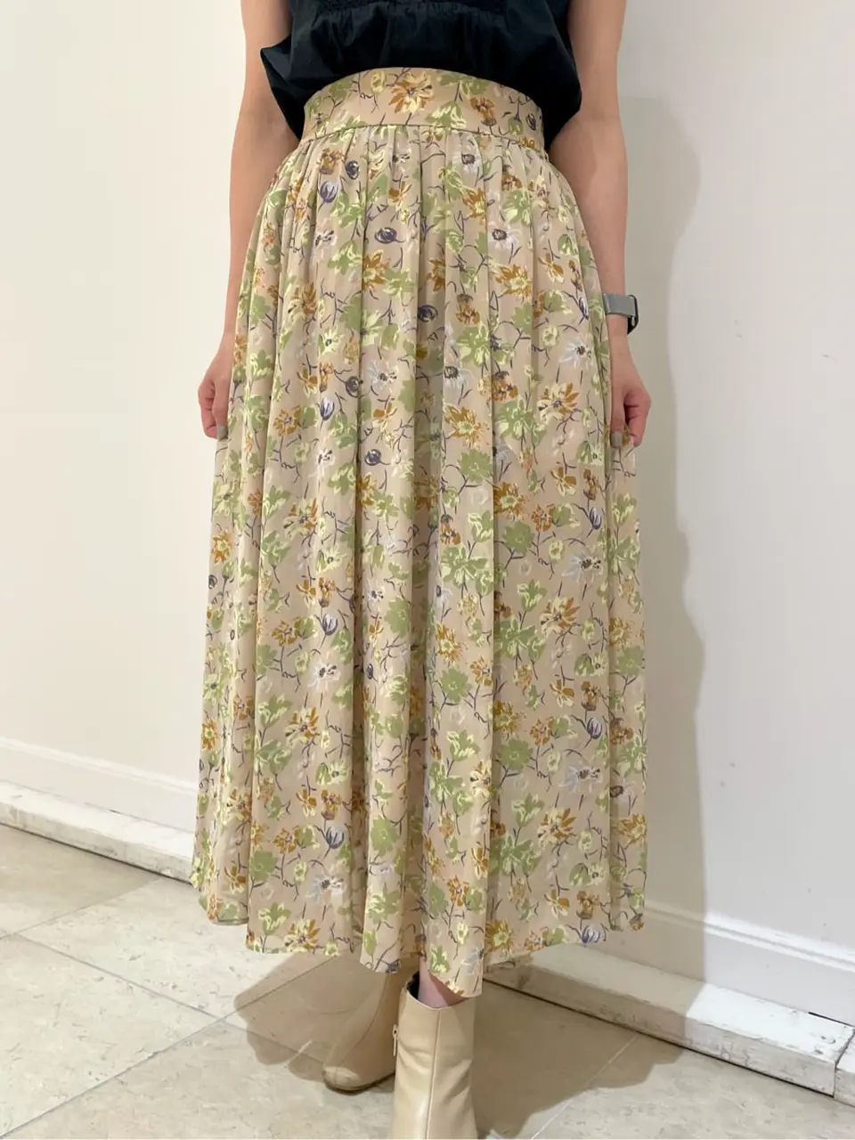 組曲 井上 コーディネート画像