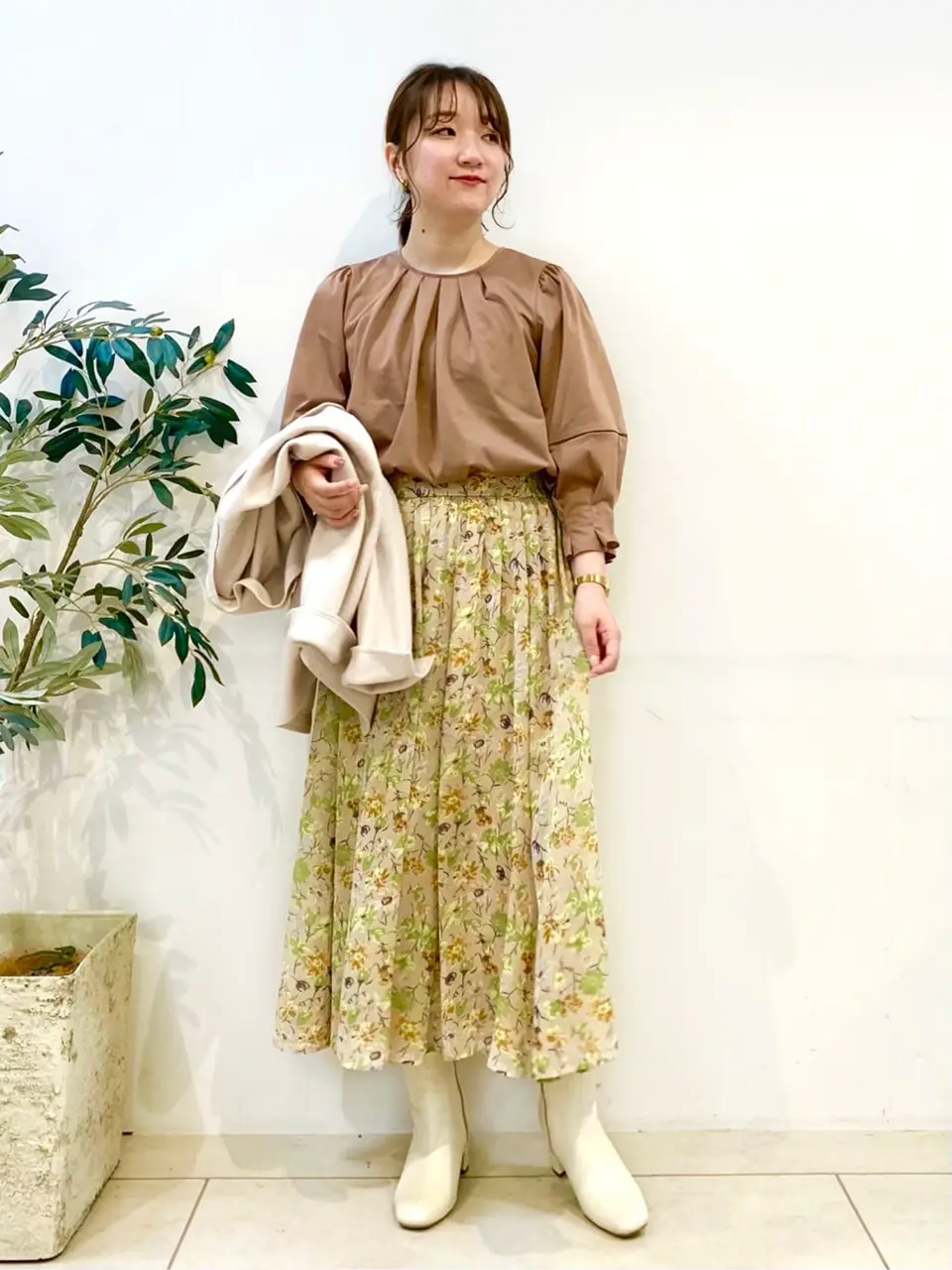 組曲 石井 コーディネート画像