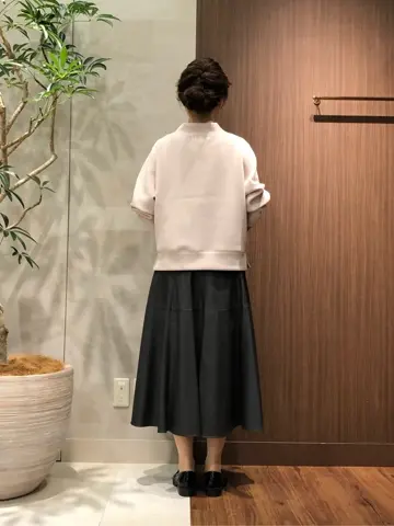 組曲 スタッフ コーディネート画像