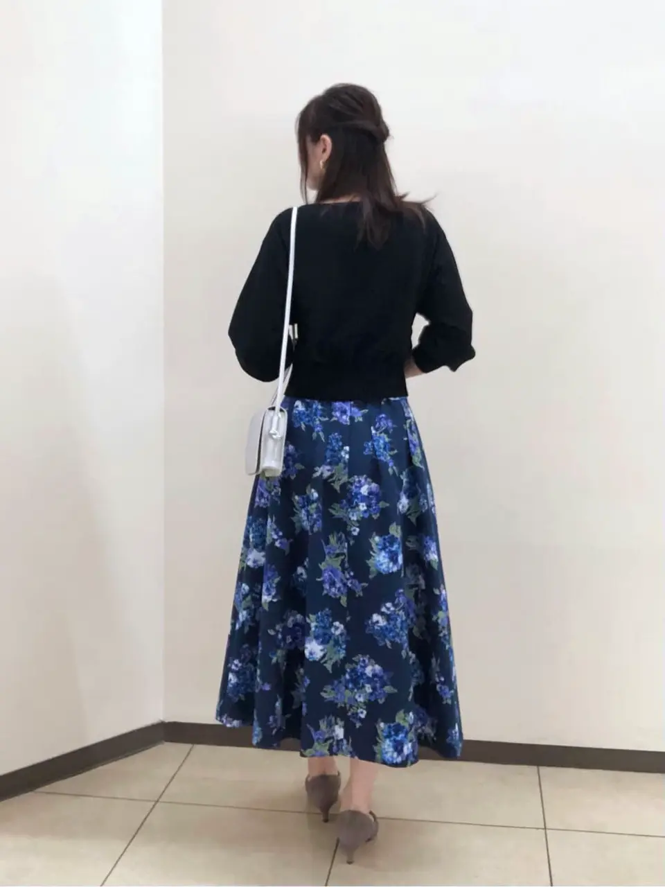 組曲 岩田 コーディネート画像