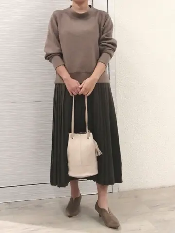 組曲 スタッフ コーディネート画像