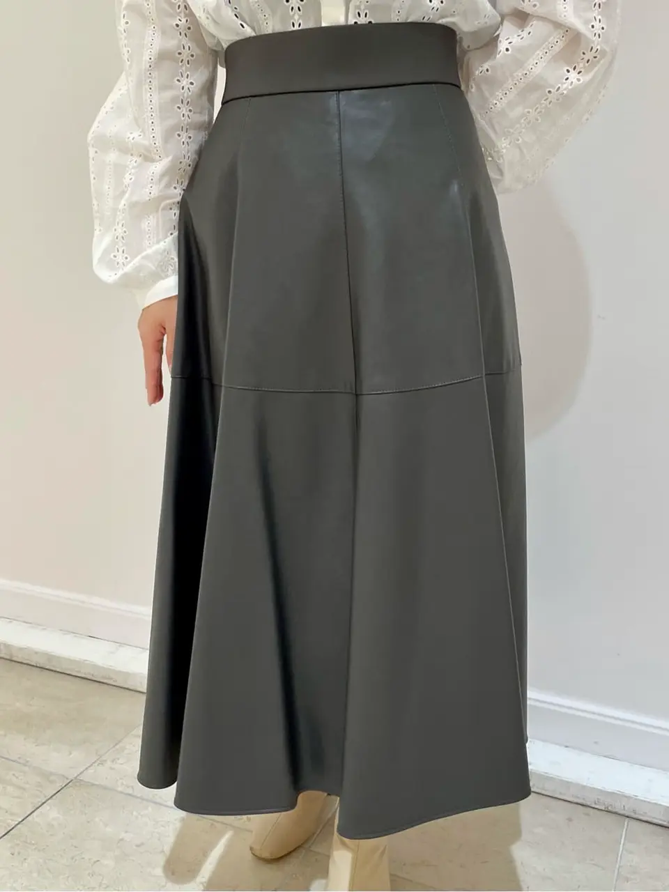 組曲 井上 コーディネート画像