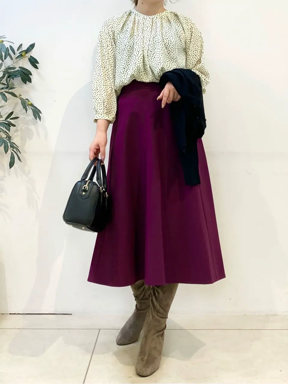 組曲 石井 コーディネート画像