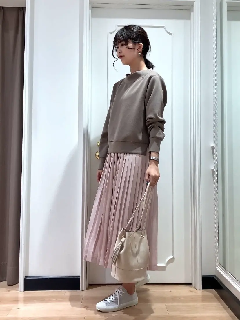 組曲 スタッフ コーディネート画像