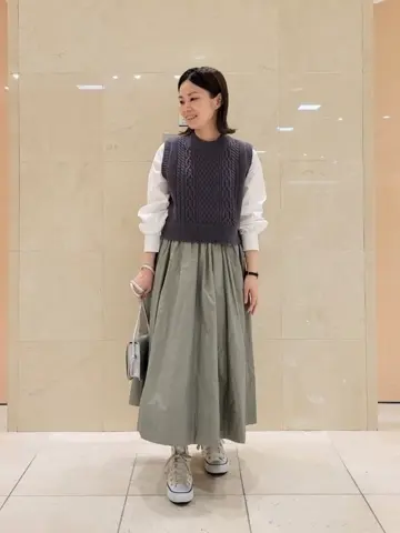 組曲 井上 コーディネート画像