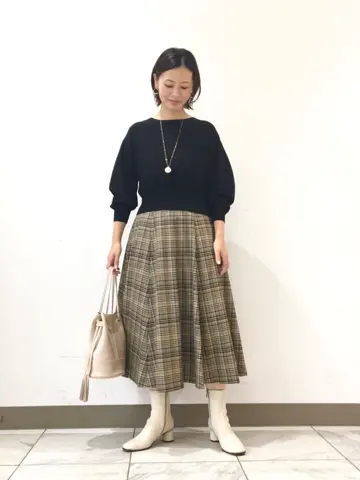 組曲 スタッフ コーディネート画像