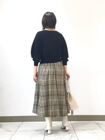 組曲 スタッフ コーディネート画像