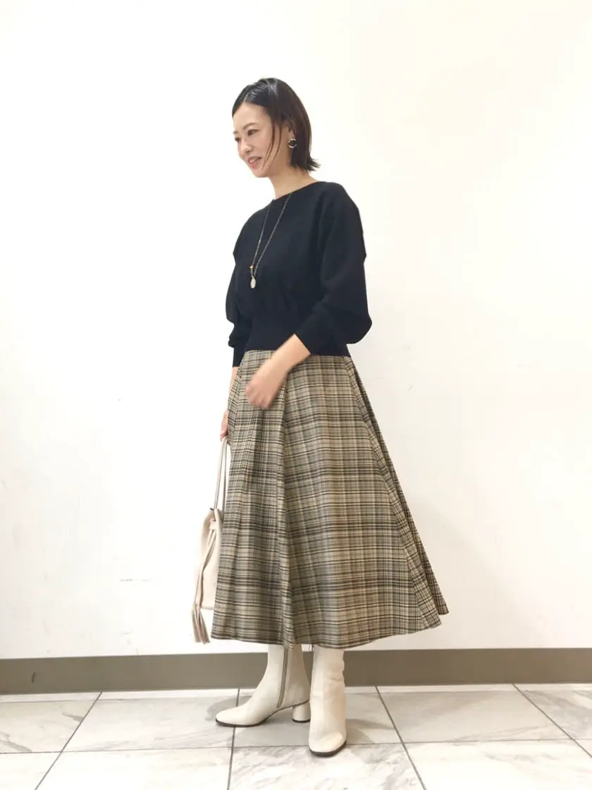 組曲 スタッフ コーディネート画像