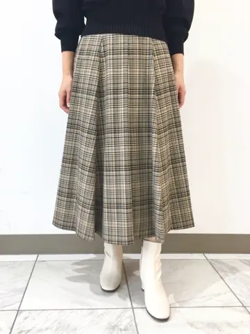 組曲 スタッフ コーディネート画像