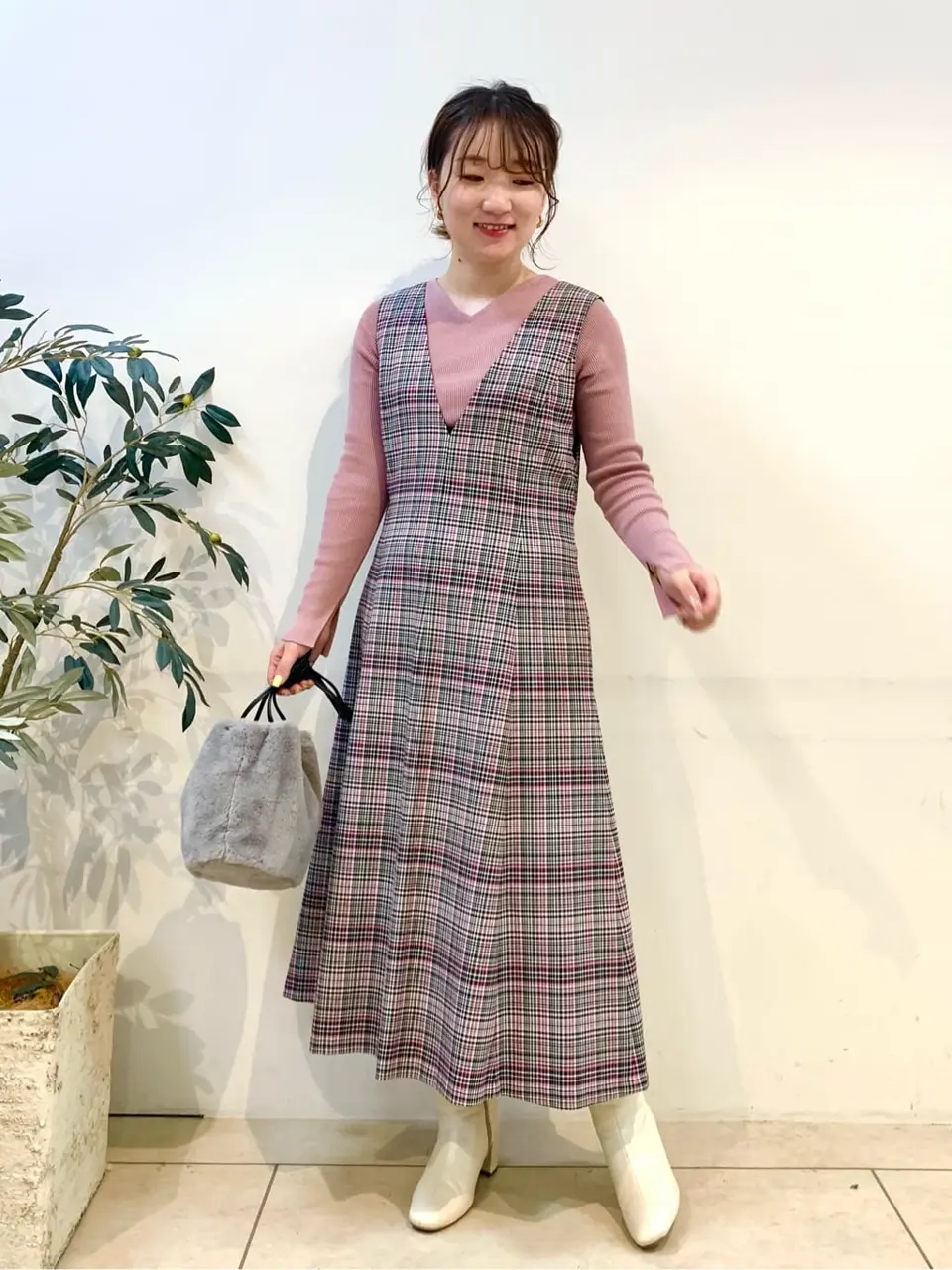 組曲 石井 コーディネート画像