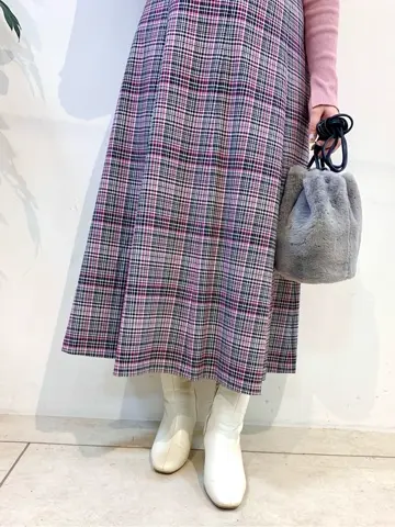 組曲 石井 コーディネート画像