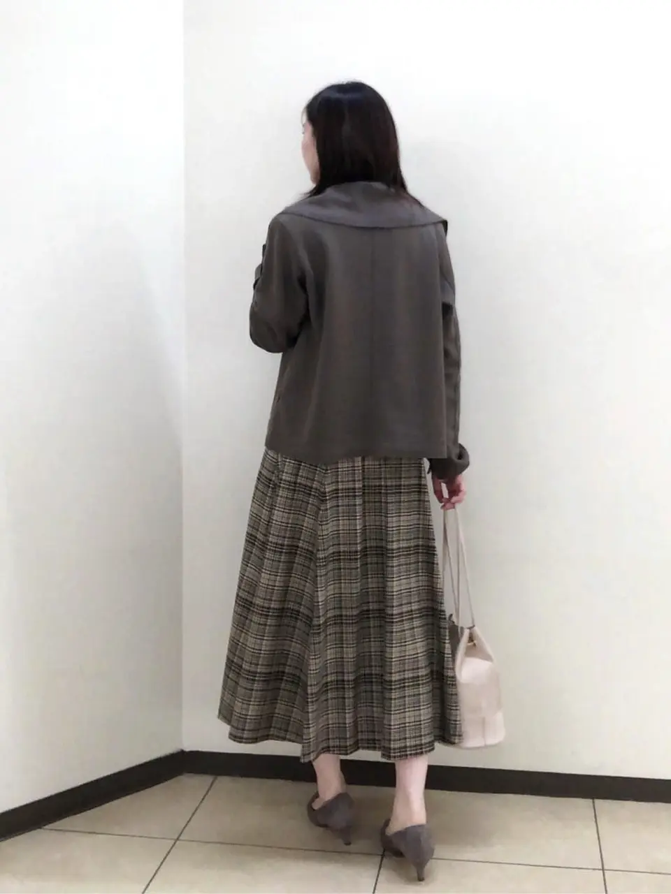 組曲 岩田 コーディネート画像