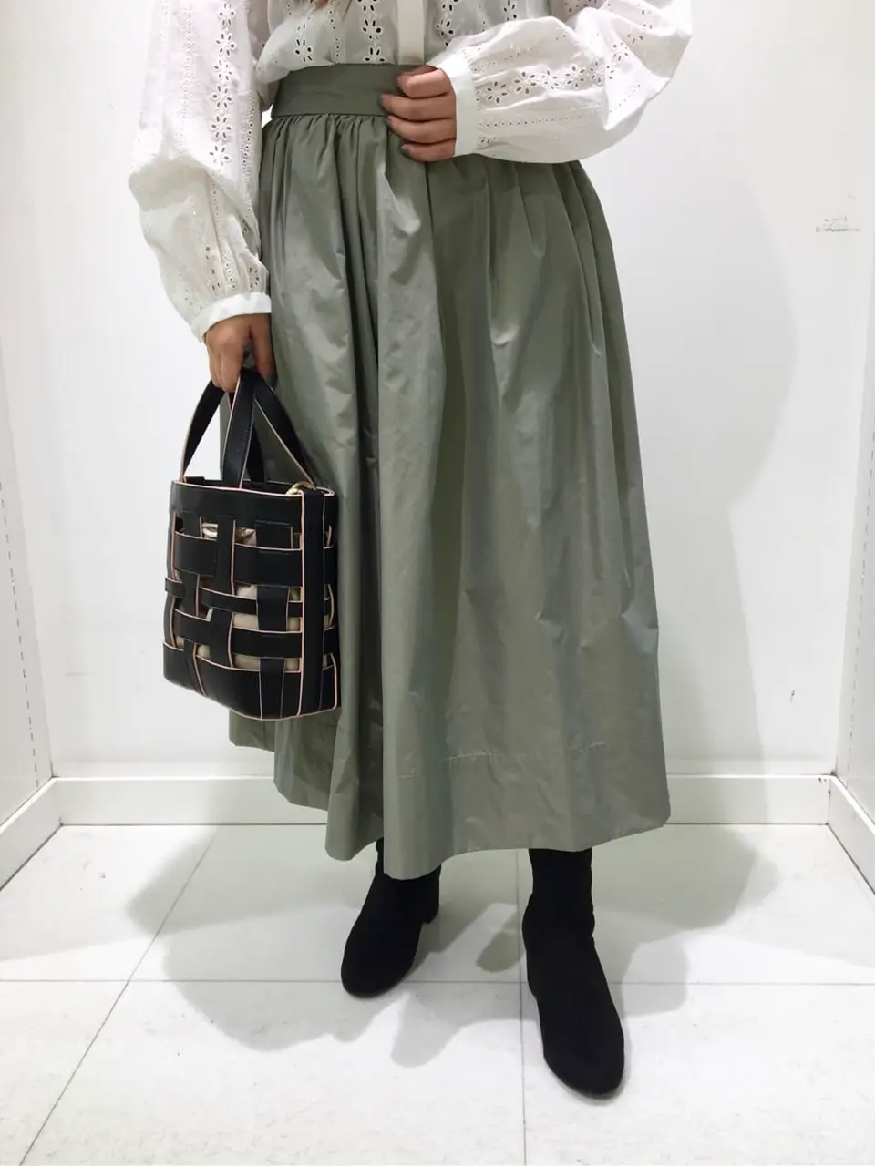 組曲 スタッフ コーディネート画像