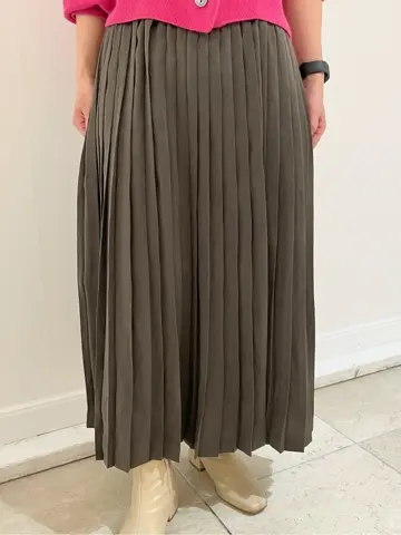 組曲 井上 コーディネート画像