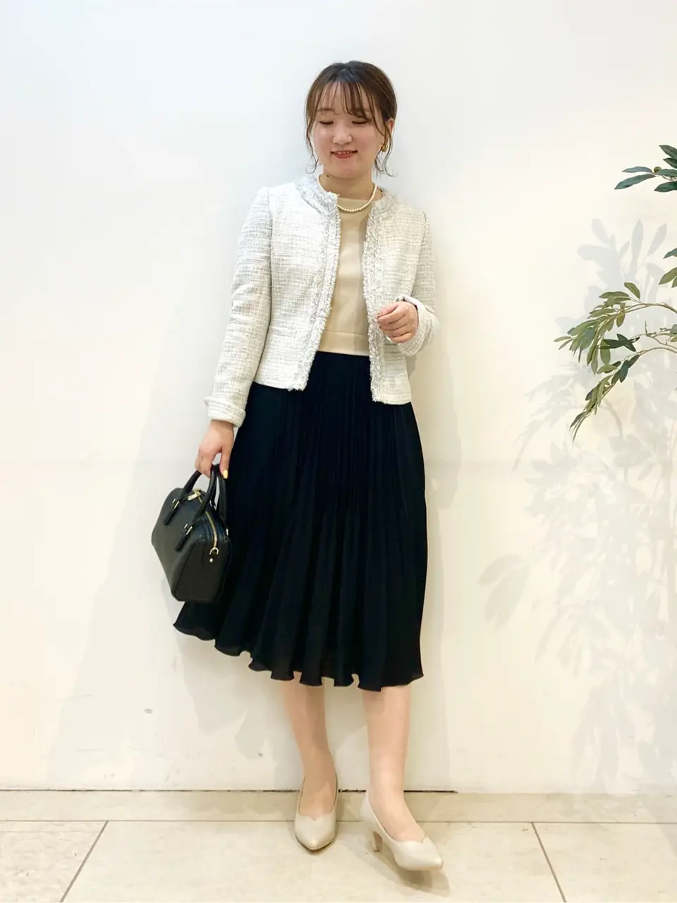 組曲 石井 コーディネート画像