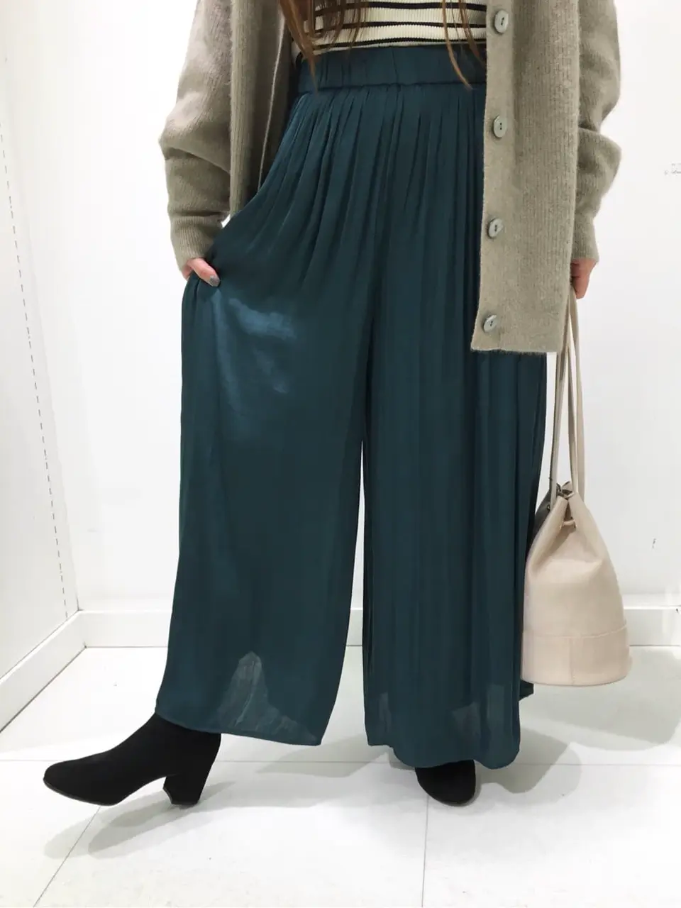 組曲 スタッフ コーディネート画像