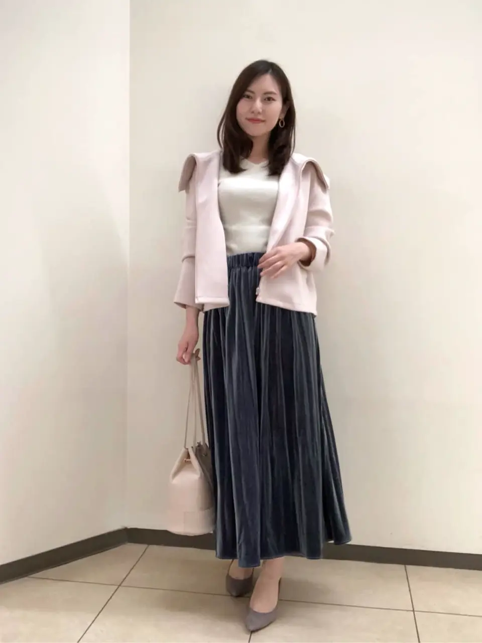 組曲 岩田 コーディネート画像