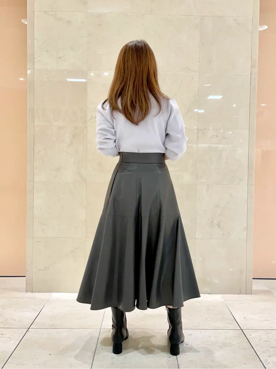 組曲 井上 コーディネート画像