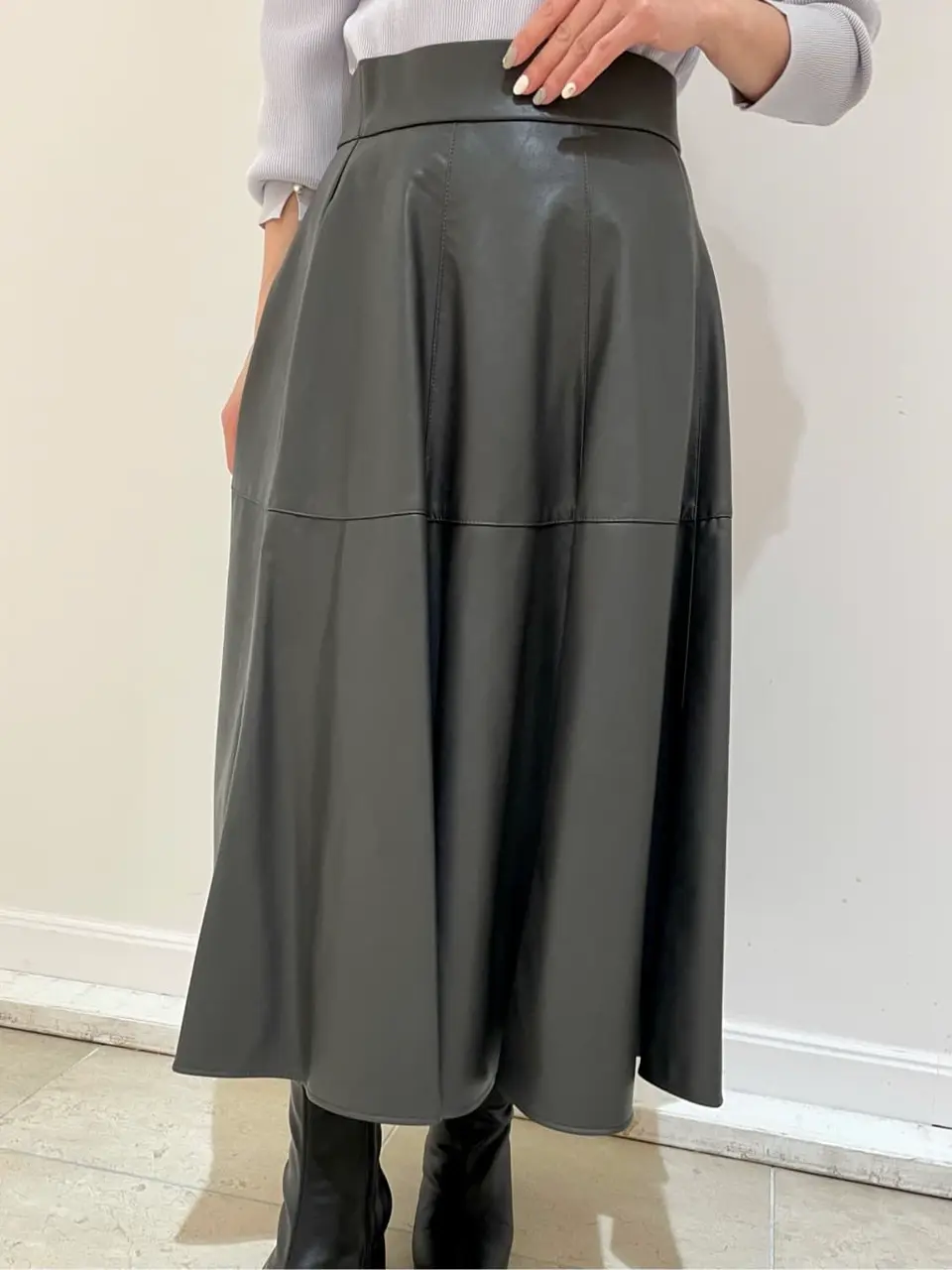 組曲 井上 コーディネート画像