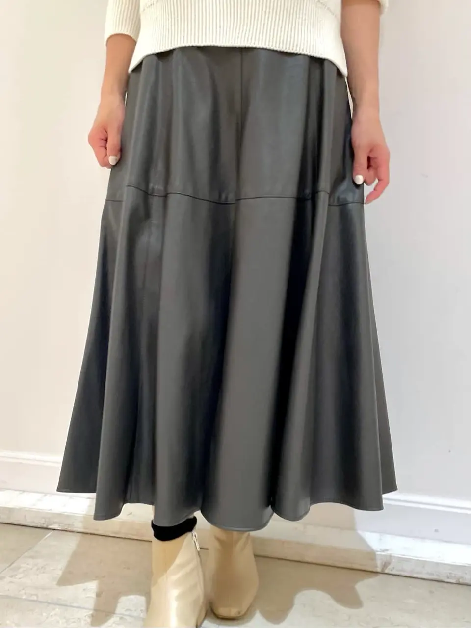 組曲 井上 コーディネート画像