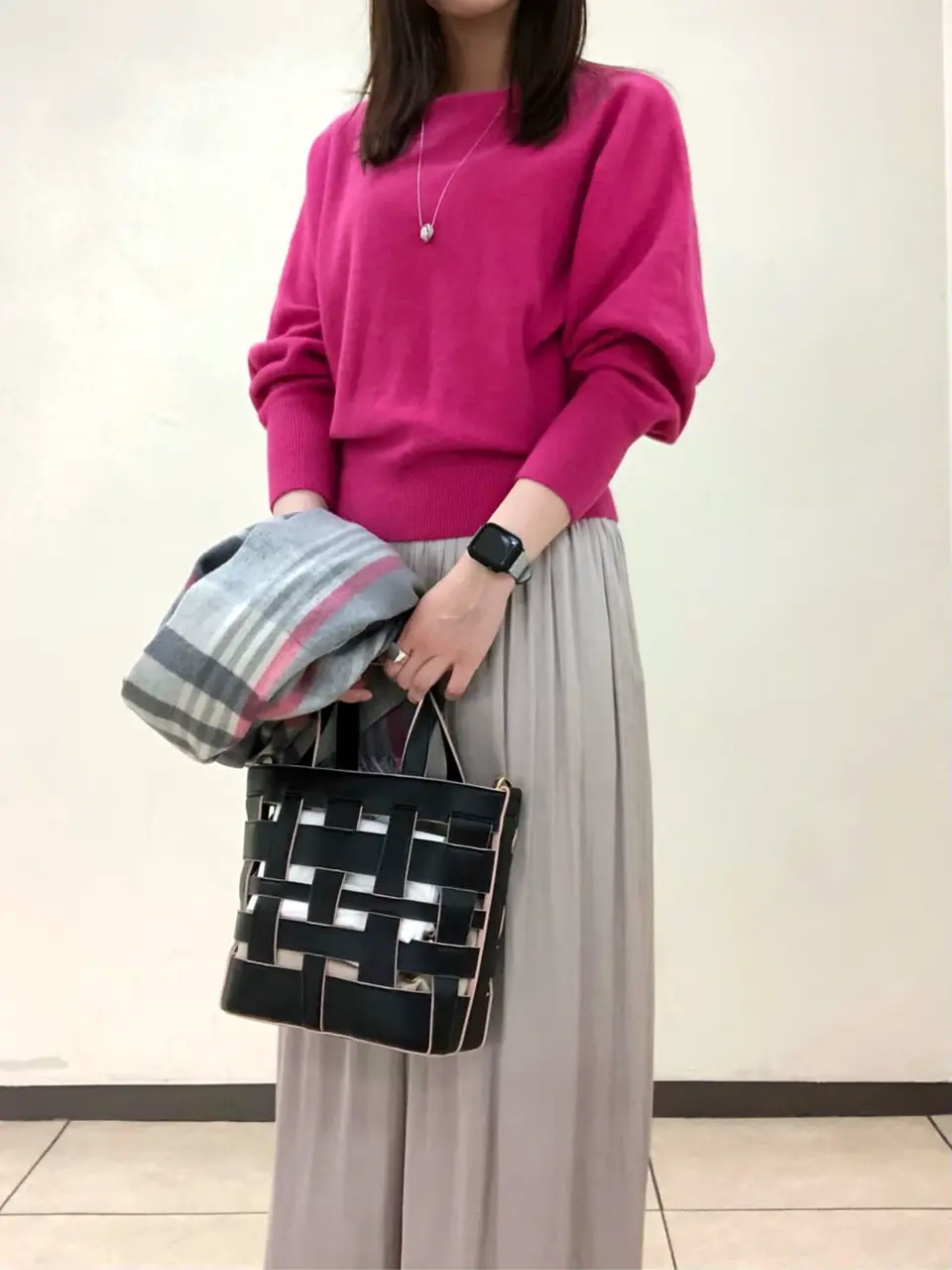 組曲 岩田 コーディネート画像