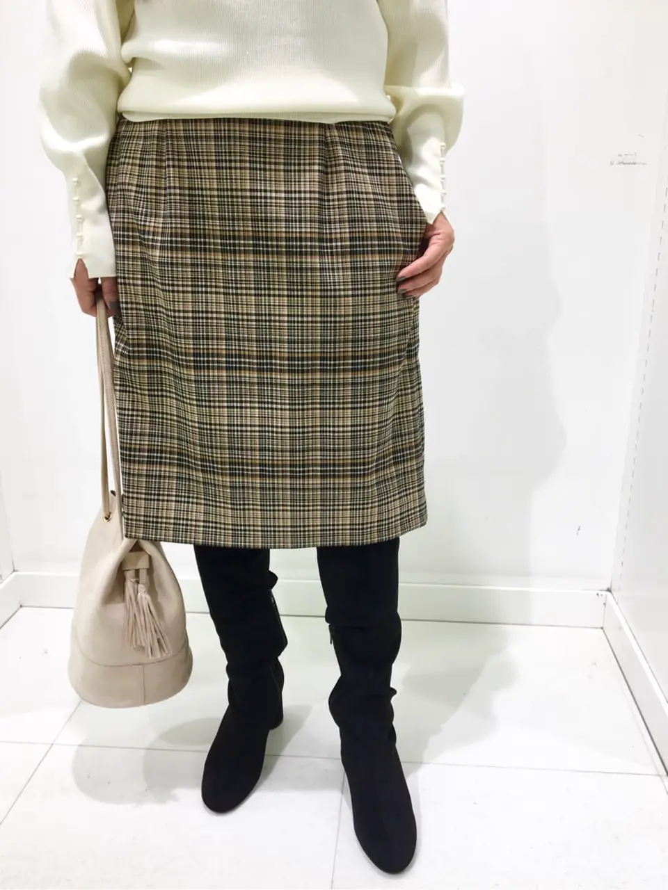 組曲 スタッフ コーディネート画像