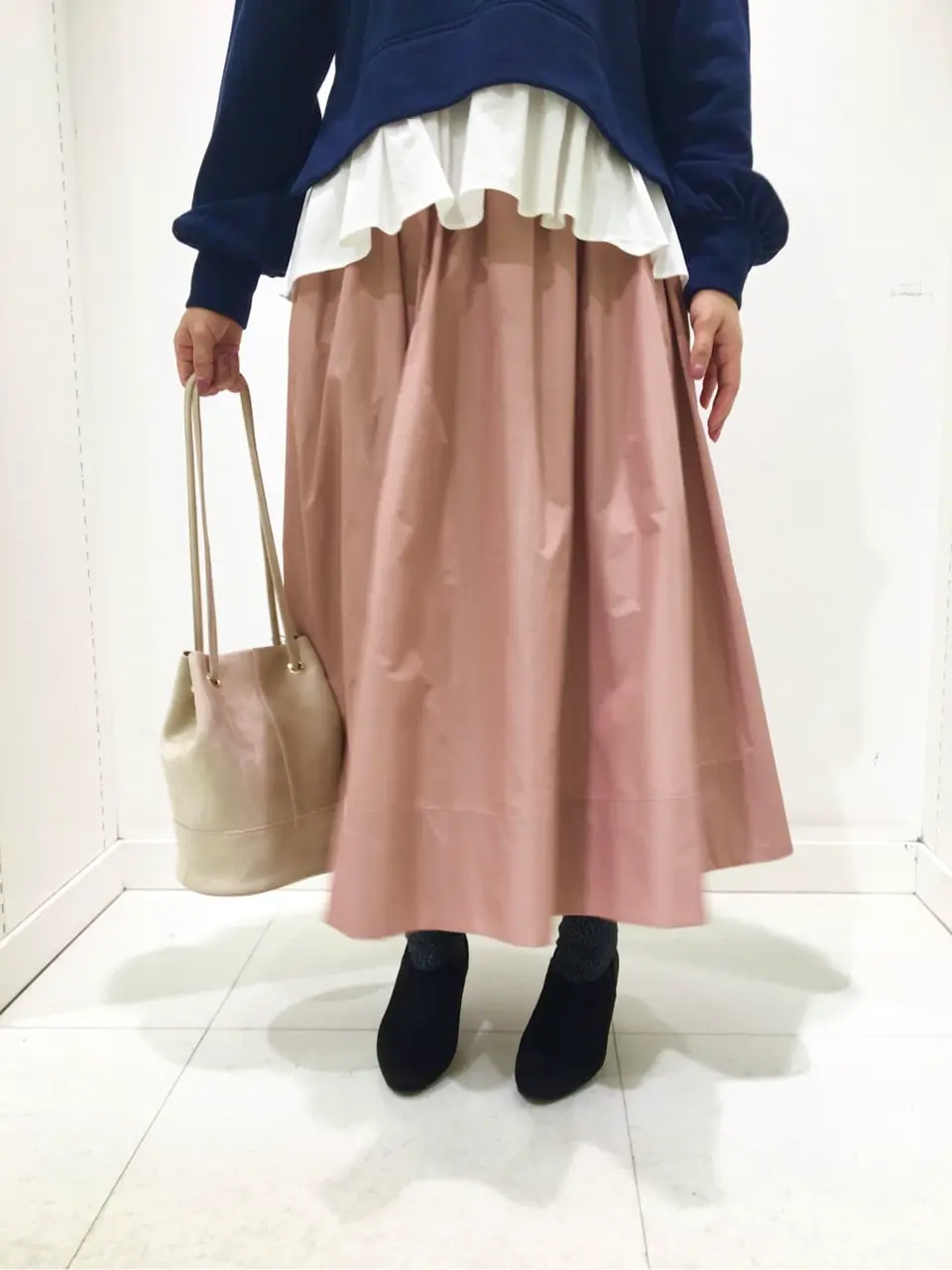 組曲 スタッフ コーディネート画像