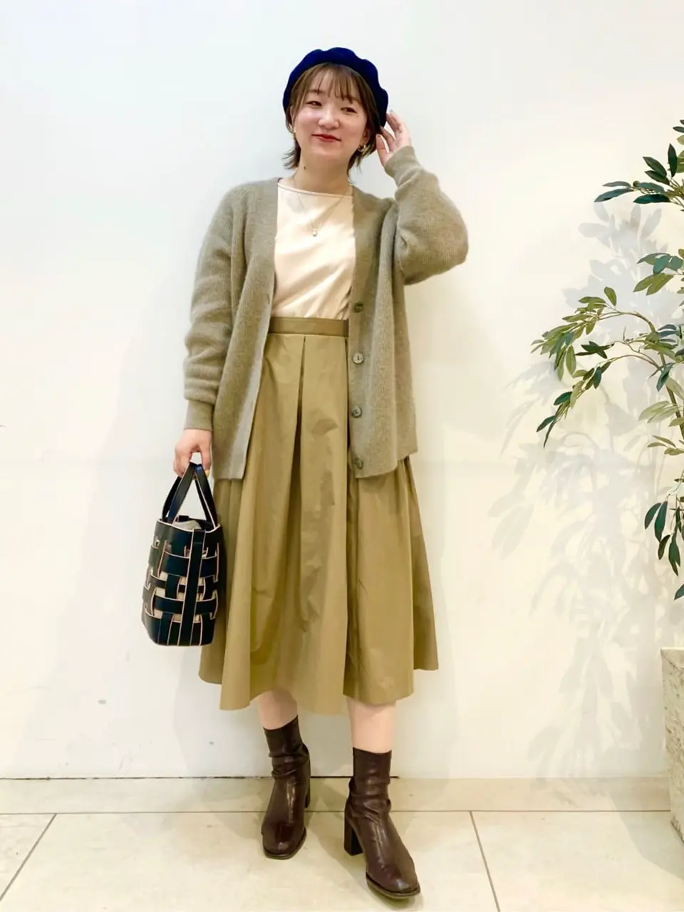 組曲 石井 コーディネート画像