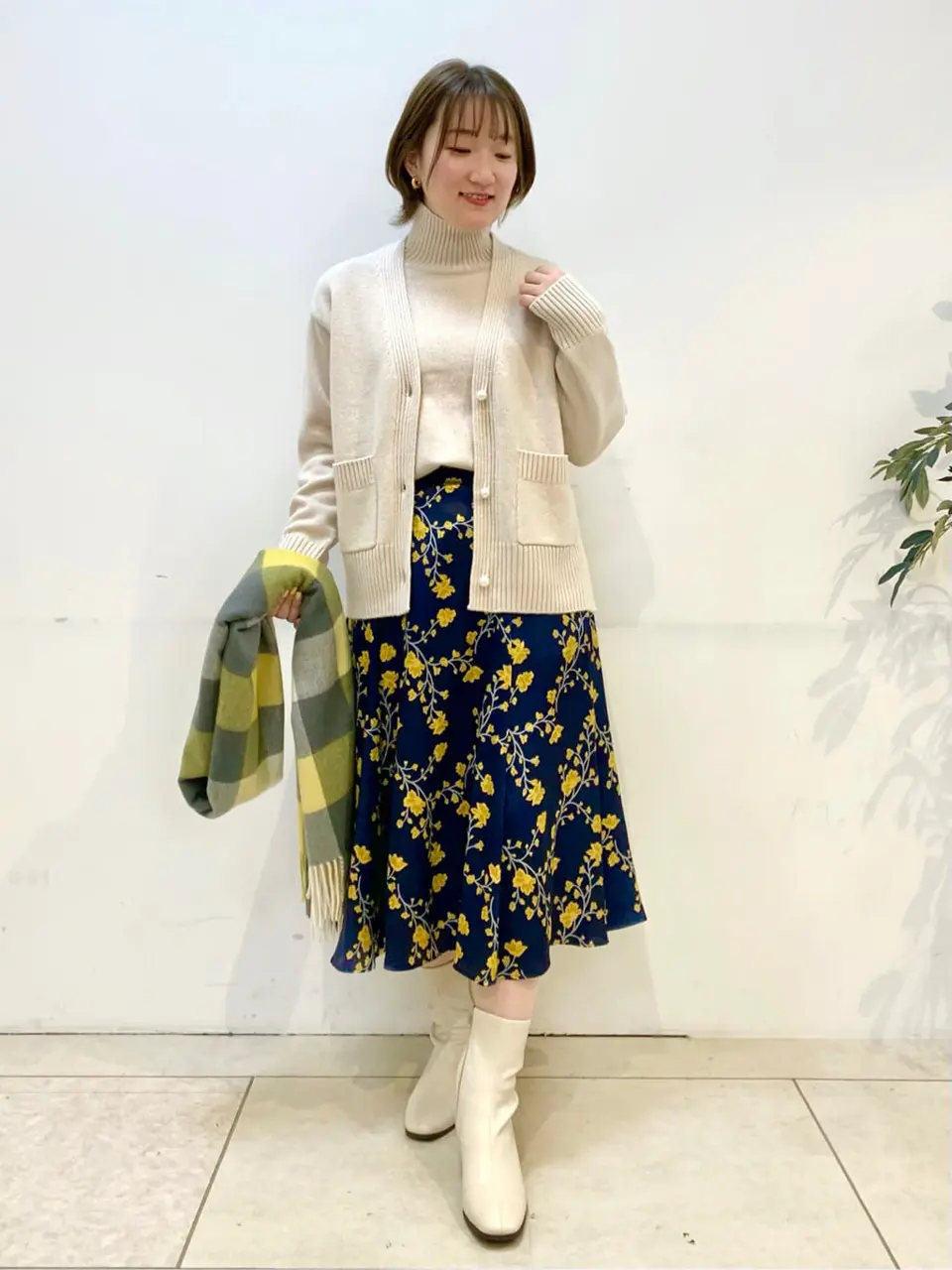 組曲 石井 コーディネート画像