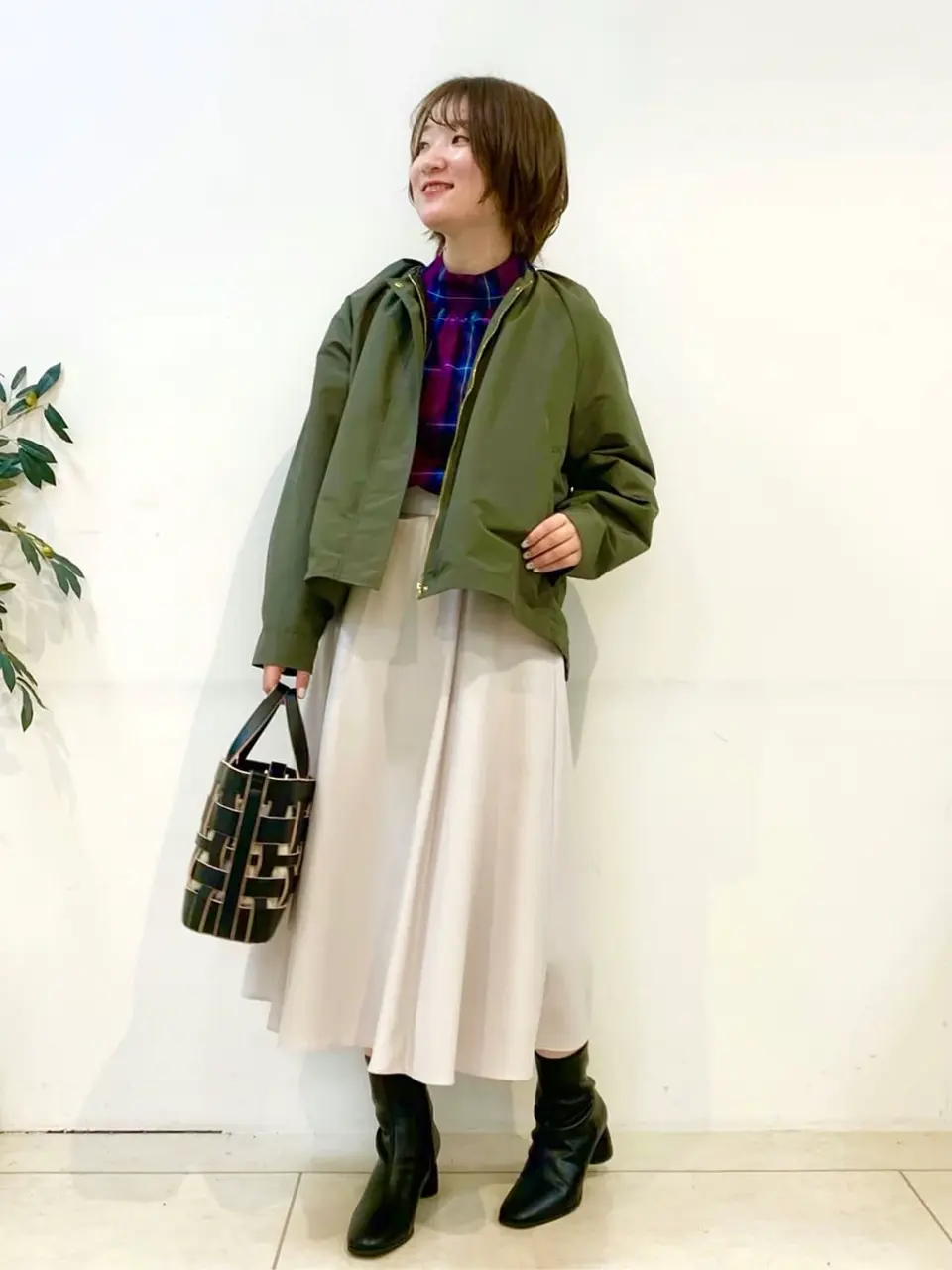 組曲 石井 コーディネート画像