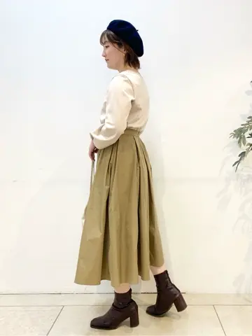 組曲 石井 コーディネート画像