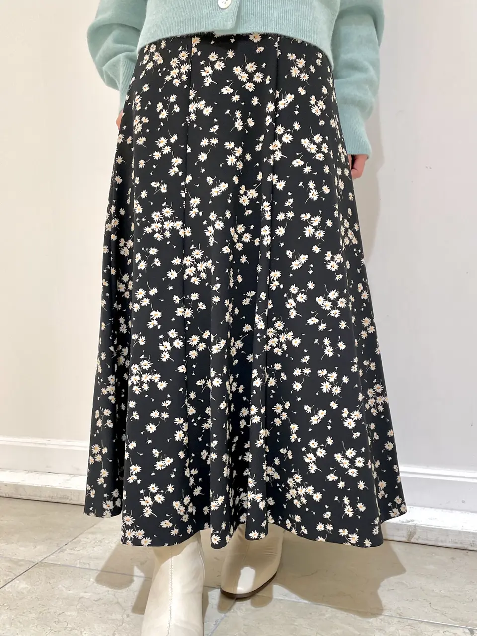 組曲 井上 コーディネート画像