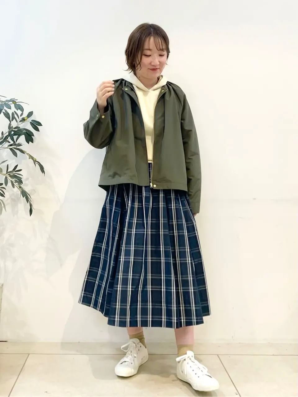 組曲 石井 コーディネート画像