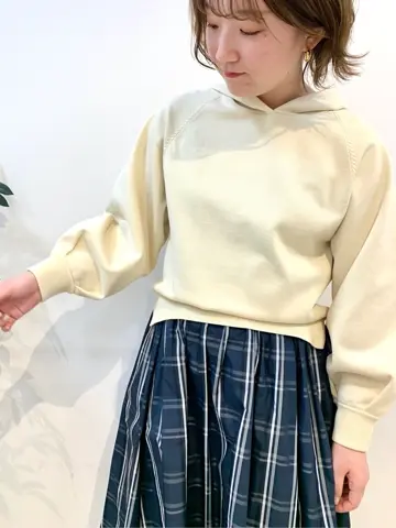 組曲 石井 コーディネート画像