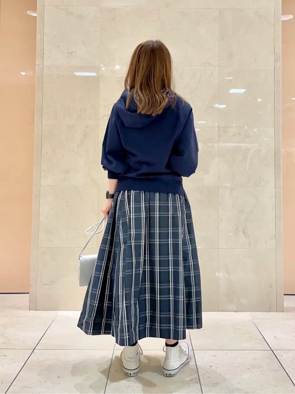 組曲 井上 コーディネート画像