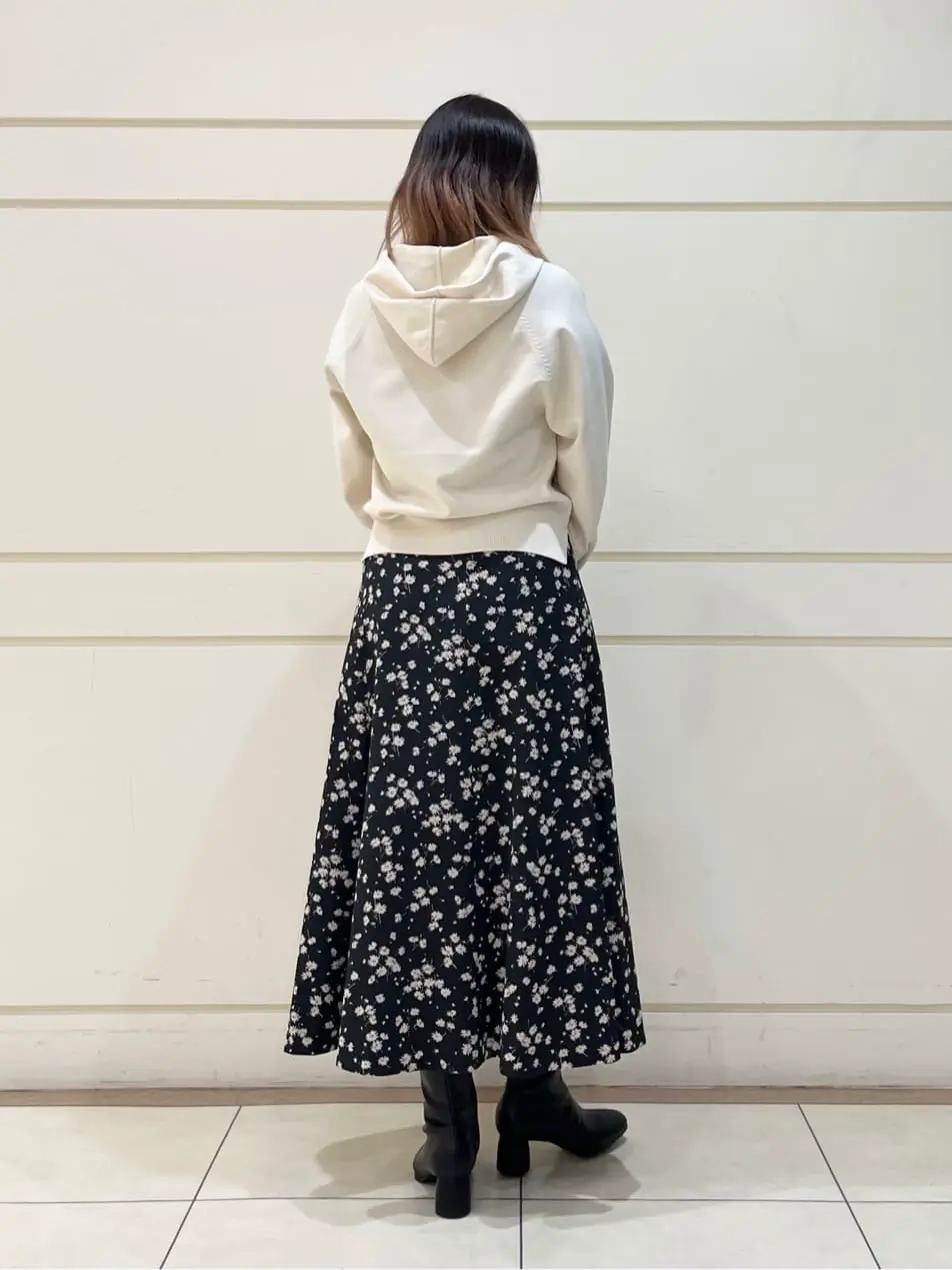 組曲 SAKAI コーディネート画像