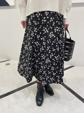 組曲 冨樫 コーディネート画像